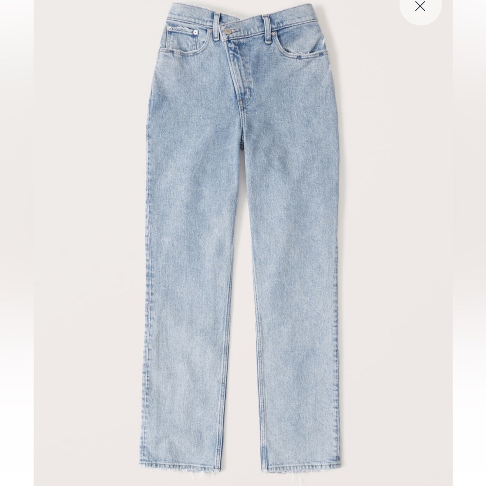 ABERCROMBIE The 90s Straight Ultra High Rise Criss Cross Jeans